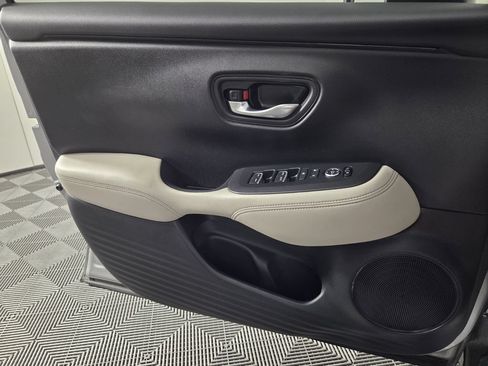 Used 2024 Honda HR-V EX-L image 19