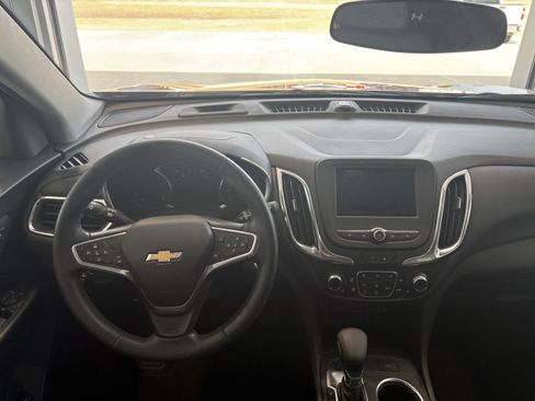 Used 2023 Chevrolet Equinox LT image 11