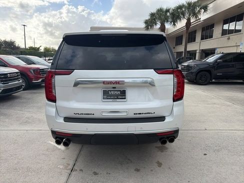 Used 2023 GMC Yukon XL Denali image 5