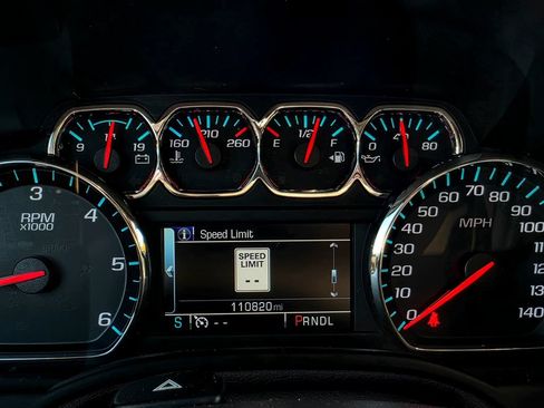 Used 2017 Chevrolet Tahoe LT w/ LT Signature Package AWD/4WD image 33