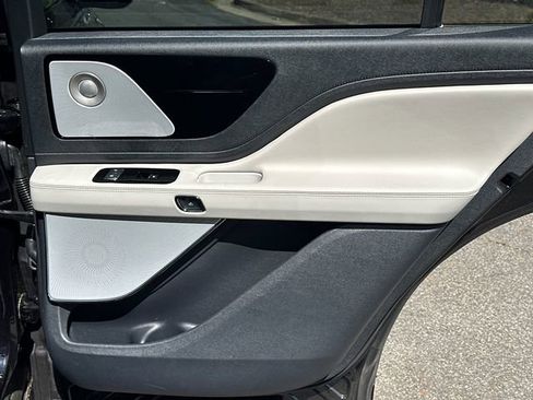 New 2026 Lincoln Aviator Reserve image 17