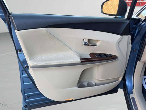 Used 2010 Toyota Venza AWD image 14