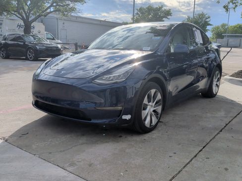 Used 2022 Tesla Model Y Long Range AWD/4WD image 5