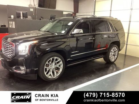 Used 2018 GMC Yukon Denali w/ Denali Ultimate Package image 2