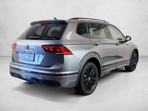 Used 2022 Volkswagen Tiguan SE R-Line FWD image 5