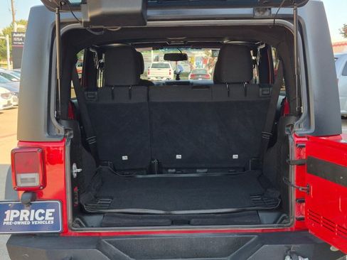 Used 2018 Jeep Wrangler Unlimited Sport S AWD/4WD image 6