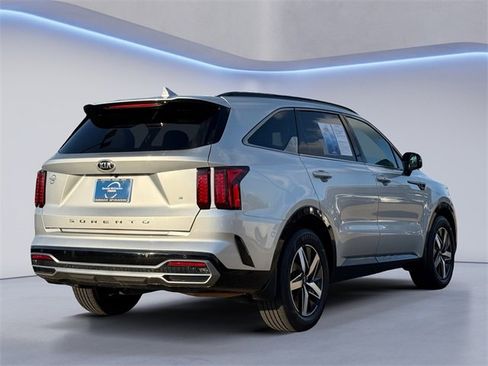 Used 2021 Kia Sorento S image 5