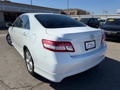 Used 2011 Toyota Camry LE image 5