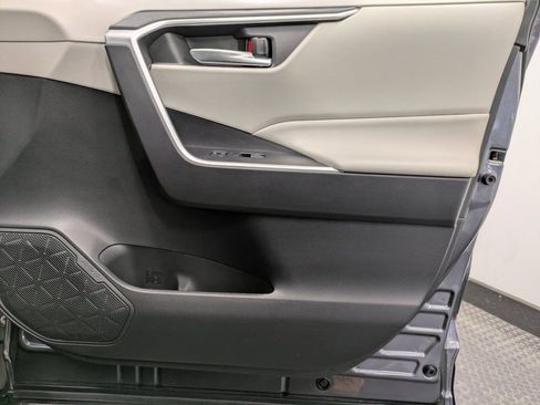 Used 2023 Toyota RAV4 XLE w/ Convenience Package image 27