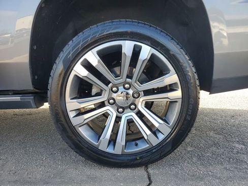 Used 2018 GMC Yukon Denali w/ Denali Ultimate Package image 10