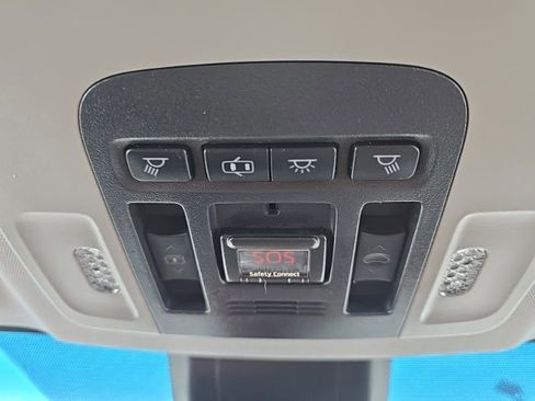 Used 2018 Toyota Camry XLE w/ Audio Package image 15