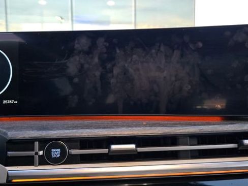 Used 2024 Hyundai Santa Fe Limited image 10