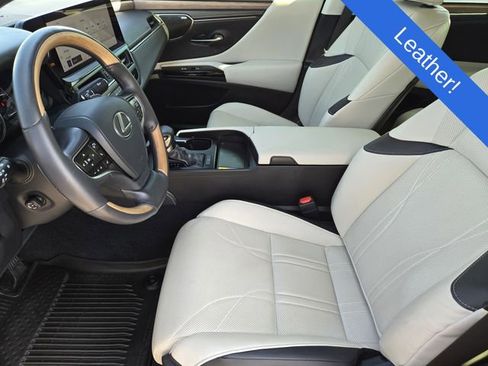Used 2024 Lexus ES 350 w/ Luxury Package FWD image 12