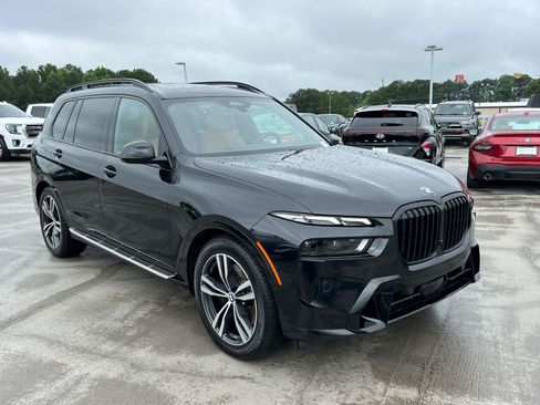 Used 2026 BMW X7 xDrive40i AWD/4WD image 3