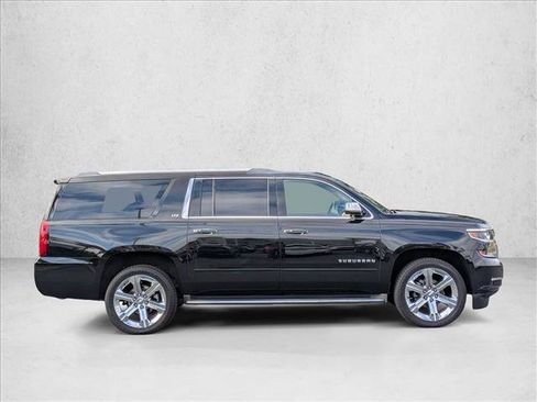 Used 2016 Chevrolet Suburban LTZ RWD image 4