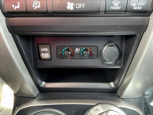 Used 2019 Toyota 4Runner Limited AWD/4WD image 16
