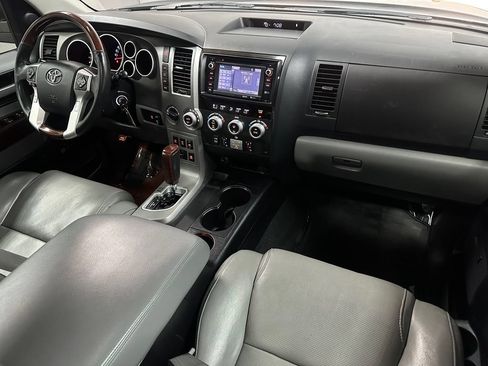 Used 2014 Toyota Sequoia Platinum w/ Preferred Accessory Package AWD/4WD image 11