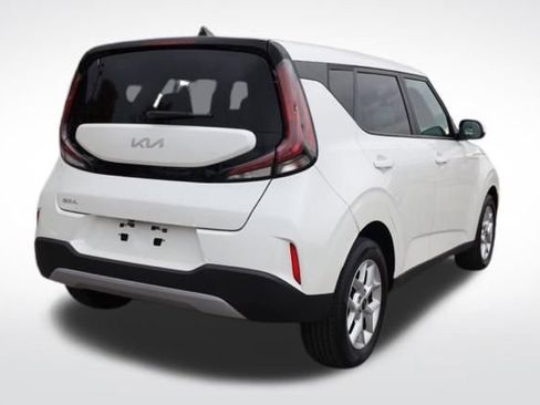 Certified 2023 Kia Soul LX w/ LX Technology Package image 11