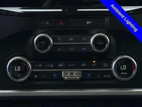 Used 2024 Ford Expedition XLT image 18