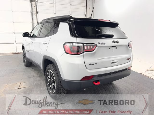 Used 2025 Jeep Compass Trailhawk AWD/4WD image 6