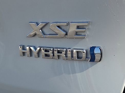 Used 2021 Toyota RAV4 XSE image 8