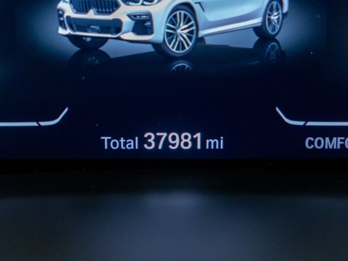 Certified 2023 BMW X6 M50i w/ Executive Package AWD/4WD image 22