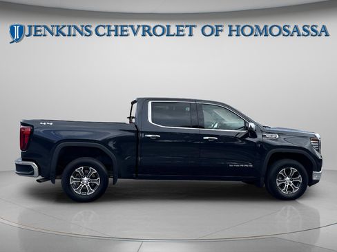 Used 2025 GMC Sierra 1500 SLT AWD/4WD image 2