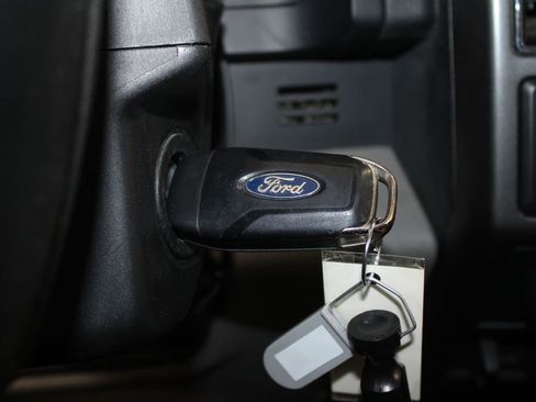 Used 2019 Ford F150 XLT w/ Trailer Tow Package image 29