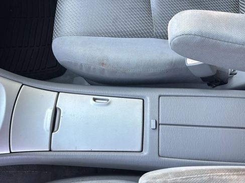 Used 2004 Toyota Highlander 2WD V6 image 40