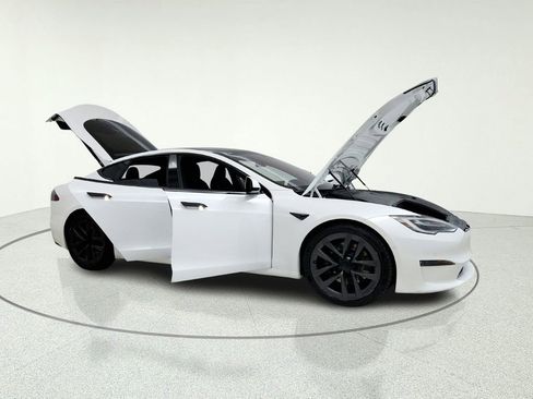 Used 2022 Tesla Model S AWD/4WD image 15