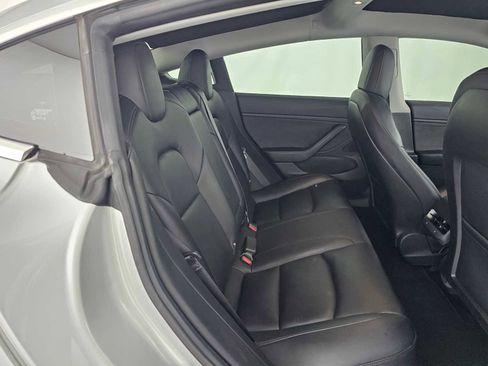 Used 2018 Tesla Model 3 Long Range image 12