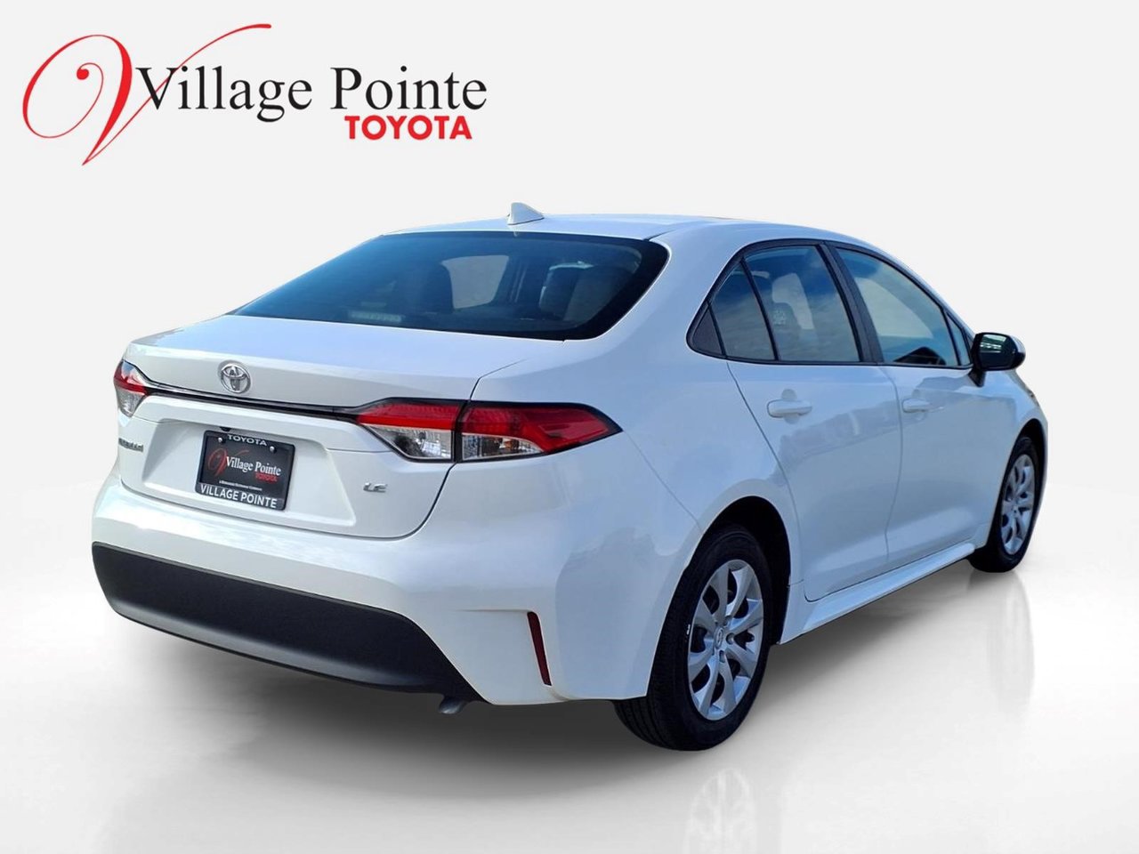 Used 2023 Toyota Corolla LE FWD image 5