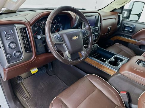 Used 2017 Chevrolet Silverado 2500 High Country w/ Duramax Plus Package AWD/4WD image 30