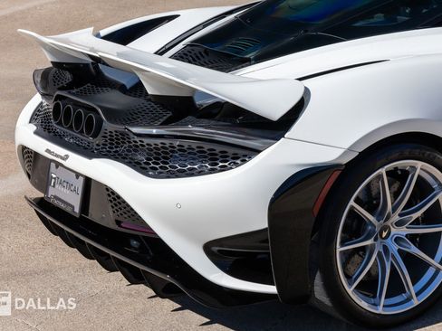 Used 2021 McLaren 765LT image 18