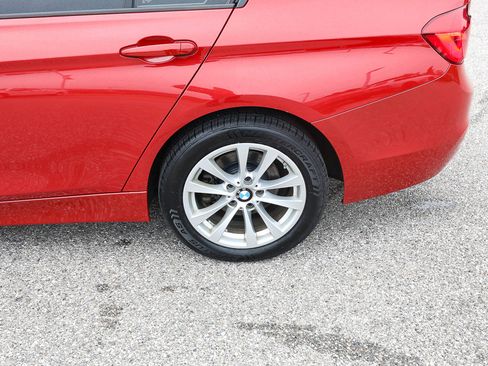 Used 2018 BMW 320i xDrive Sedan AWD/4WD image 7