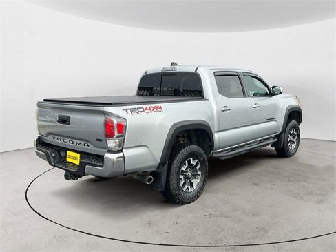 Used 2022 Toyota Tacoma TRD Off-Road image 5