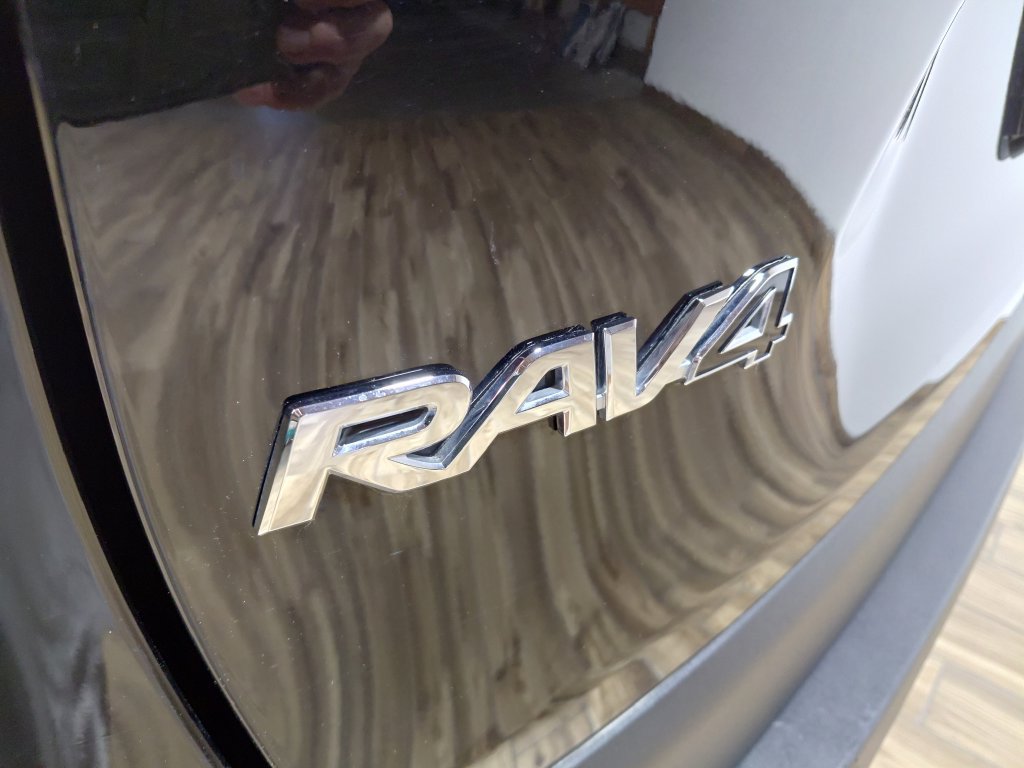 Used 2025 Toyota RAV4 XLE w/ Weather Package AWD/4WD image 22