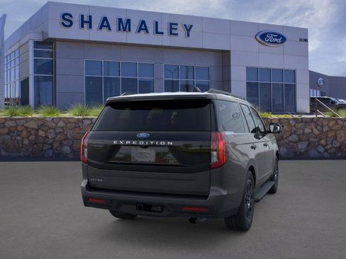 New 2025 Ford Expedition Active image 8