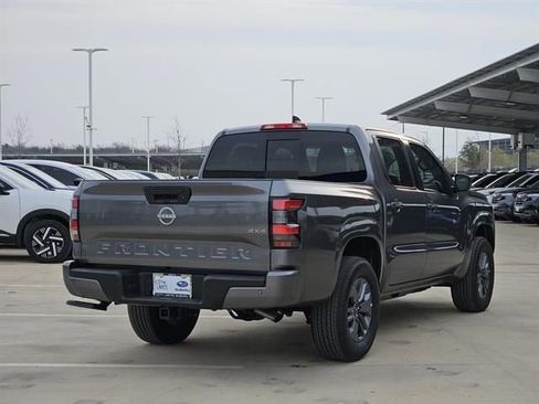 Used 2026 Nissan Frontier SV w/ Tow Package image 4