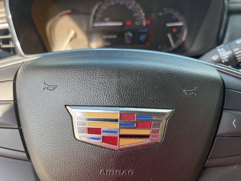 Used 2018 Cadillac XT5 Premium Luxury w/ Driver Assist Package image 40