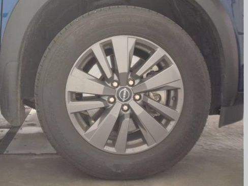 Certified 2025 Nissan Pathfinder SV w/ SV Premium Package FWD image 8