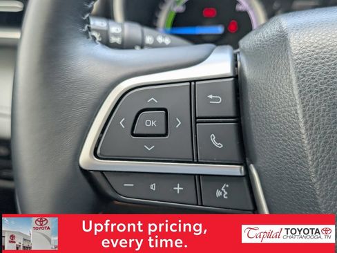 Used 2022 Toyota Highlander XLE AWD/4WD image 17