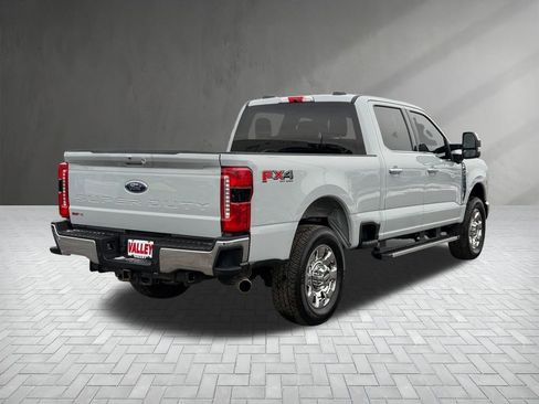 Used 2025 Ford F250 Lariat w/ Chrome Package image 9