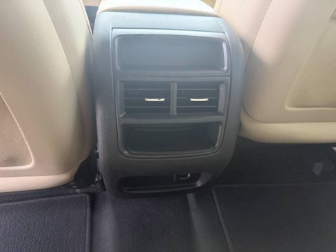 Used 2017 Cadillac XT5 FWD image 36