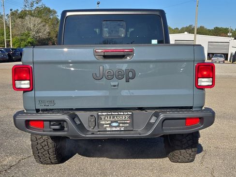 New 2025 Jeep Gladiator Sport image 7