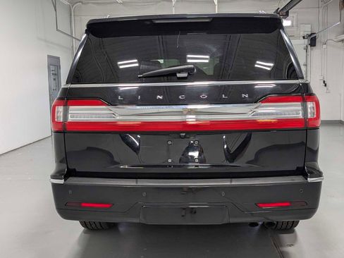 Used 2020 Lincoln Navigator L Reserve w/ Equipment Group 208A Reserve image 9