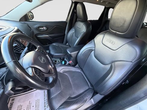 Used 2019 Jeep Cherokee Limited AWD/4WD image 13