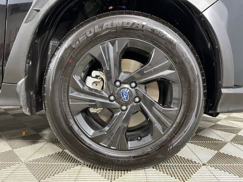 Used 2025 Subaru Crosstrek 2.0i image 9