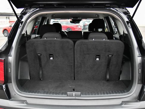 Used 2023 Kia Sorento LX image 35