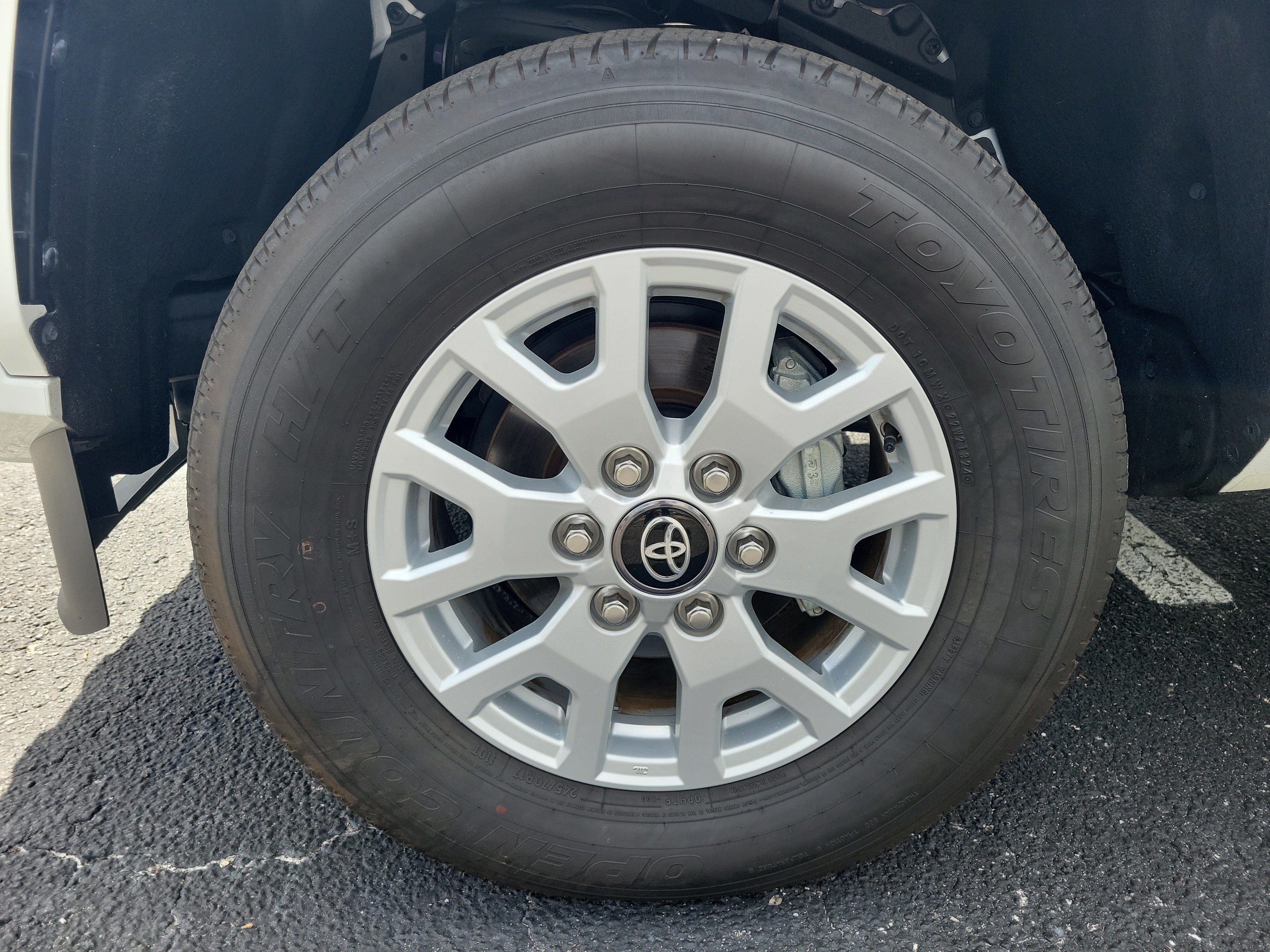 Used 2024 Toyota Tacoma SR5 RWD image 9